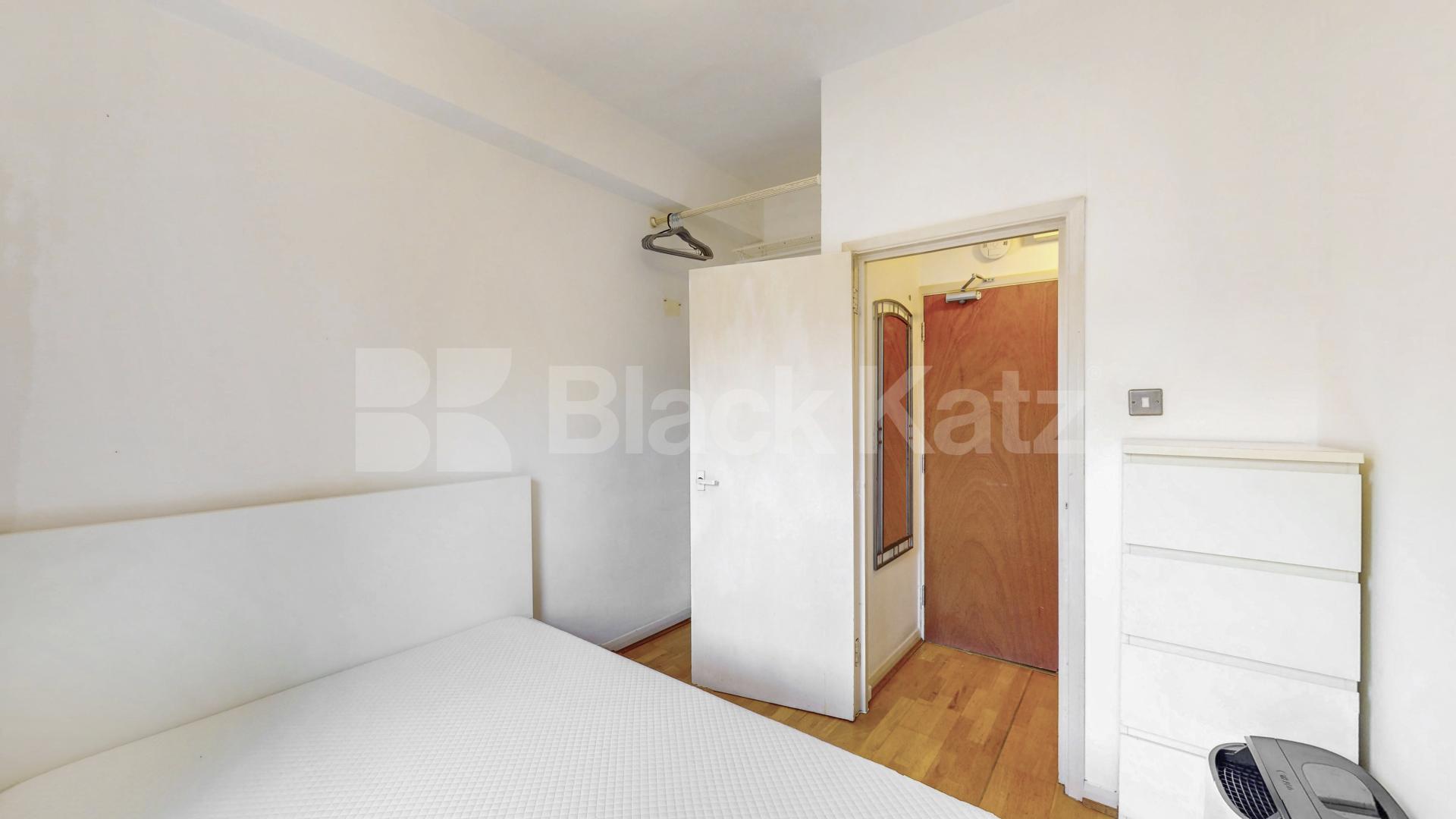 Modern Apartment Sinclair Gardens, Shepherds Bush